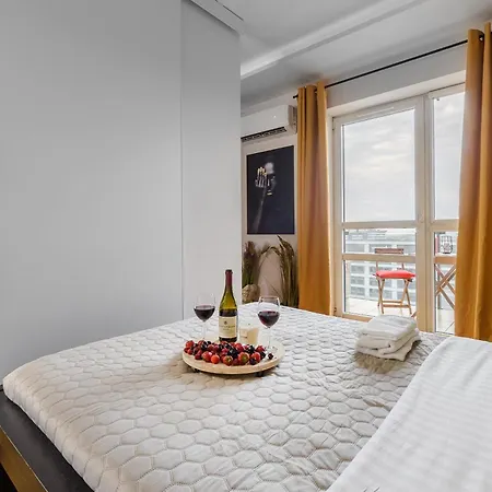 Lumina With Balcony Platinum Tower Appartement