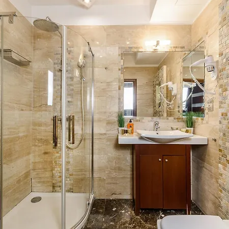 Lumina With Balcony Platinum Tower *