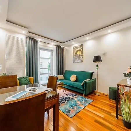 Lumina With Balcony Platinum Tower