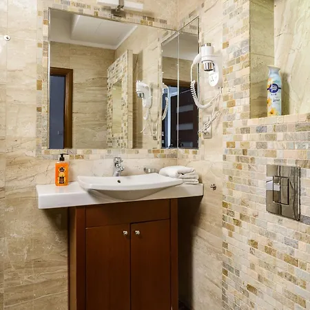 Lumina With Balcony Platinum Tower *