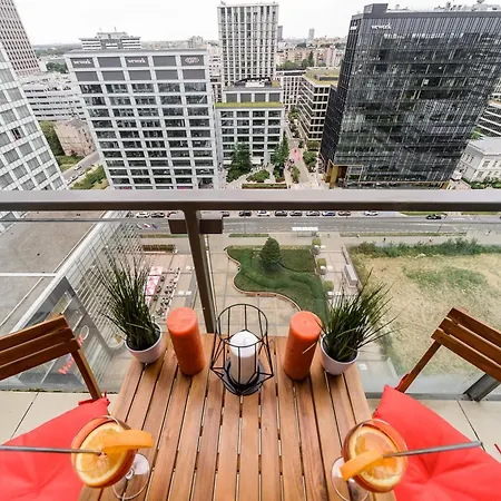 Lumina With Balcony Platinum Tower *