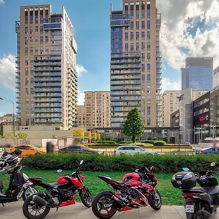 Lumina With Balcony Platinum Tower *