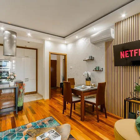 Daire Lumina With Balcony Platinum Tower *