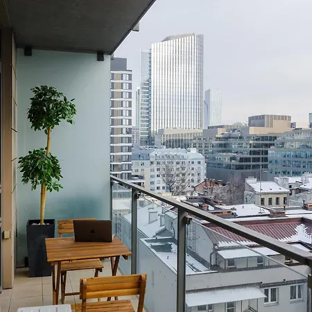 Lumina With Balcony Platinum Tower Apartmán