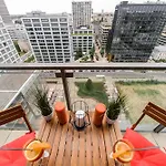 Lumina With Balcony Platinum Tower *