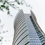 アパート Lumina With Balcony Platinum Tower *
